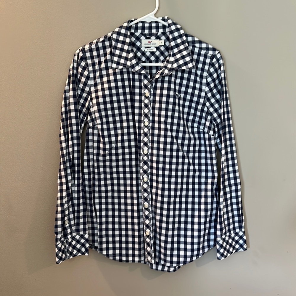 Vineyard Vines Classic Gingham Button Down Size 8.